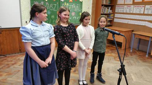Tavaszhívogató gála a nagyobbaknál Tavaszhívogató gála a nagyobbaknál