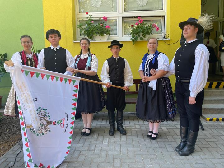 Hetven ves jubileum