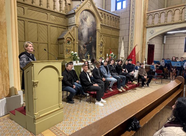 Húsz év emlékei – találkozás egykori reményikes diákjainkkal Húsz év emlékei – találkozás egykori reményikes diákjainkkal