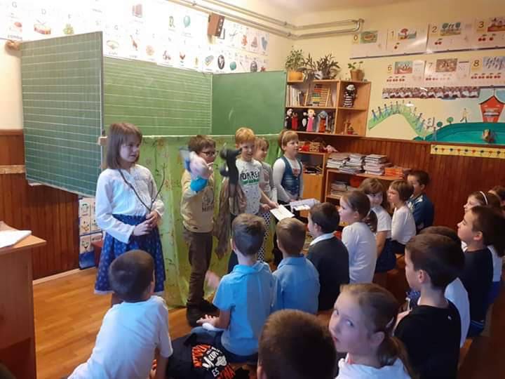 Bemutató az 1.b osztályban Bemutató az 1.b osztályban