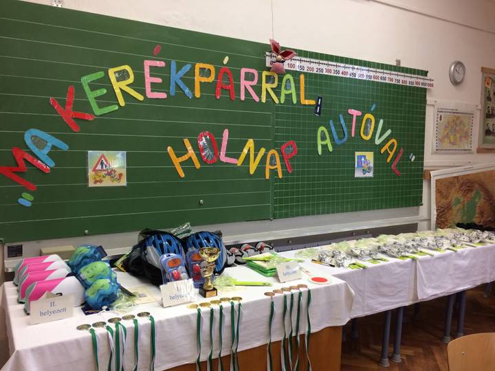 Ma kerékpárral, holnap autóval Ma kerékpárral, holnap autóval