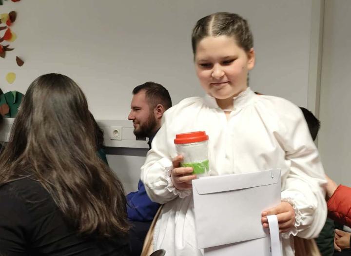 Mesemond� versenyen remekelt tanul�nk  B�csben 