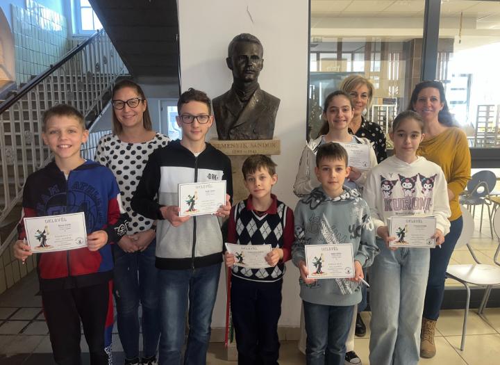 B�szk�k vagyunk: tanul�ink a Nyelv�sz verseny v�rmegyei fordul�j�n remekeltek