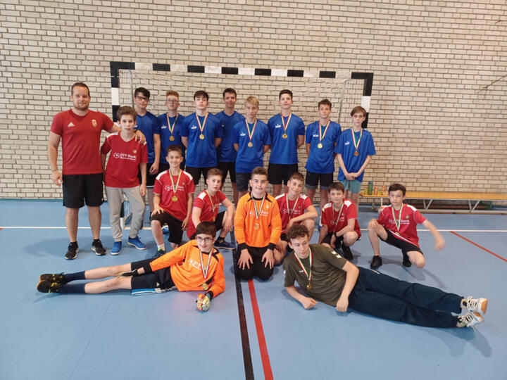 Bozsik tornn remekelt iskolnk III-IV. korcsoportos fi csapata
