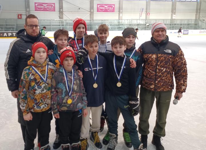 V�rosi Iskol�k a J�gen korcsolyaverseny