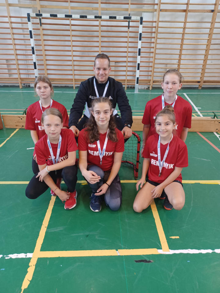 Floorball Diákolimpia városi leány versenye Floorball Diákolimpia városi leány versenye
