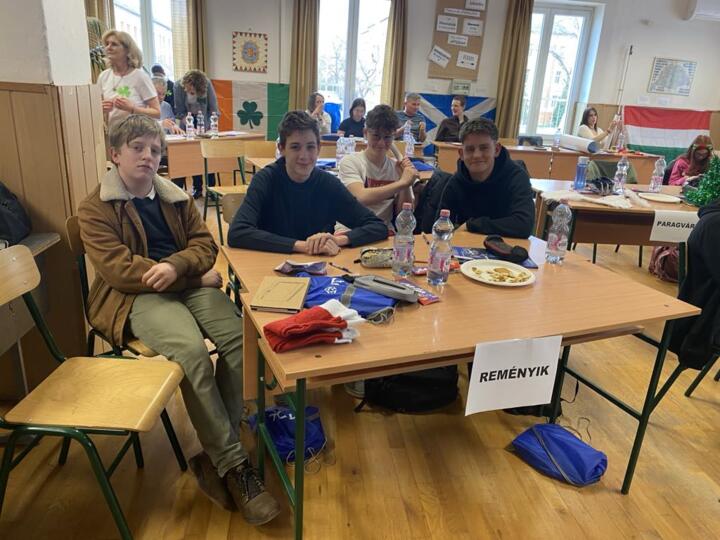 Angol- nmet nyelvi vetlkedn remekeltek dikjaink