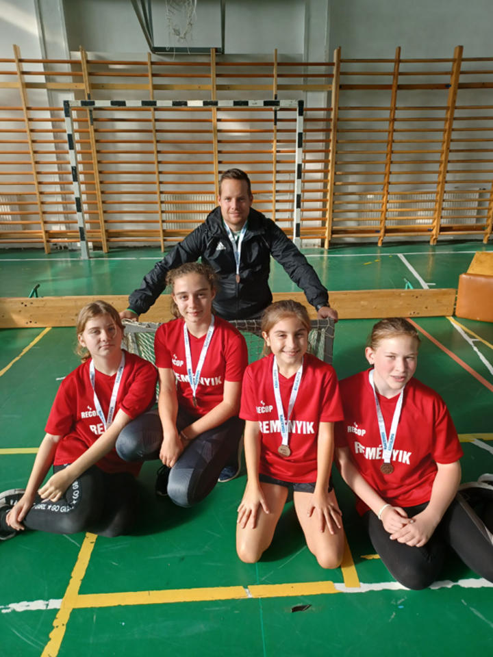 Floorball Dikolimpia III. korcsoport-lnyok