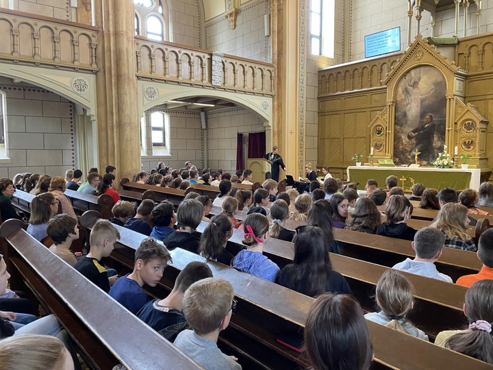 Csendesnap a felss osztlyokban
